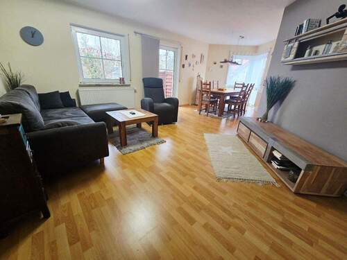 toller Wohnbereich - Gemütliche 2-Zimmer-Wohnung mit EBK und TerrasseGartenanteil in Reichelsdorf, Nürnberg