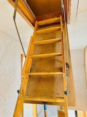 Die Treppe zum Dachboden - 