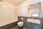Vollbad mit zeitlosem Design - 
