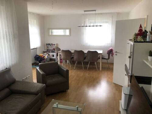 Wohn/Esszimmer - 