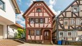 Außenansicht 1 - Historisches Juwel in ruhiger Lage: Charmantes Einfamilienhaus mit großem Garten und Nebengebäude