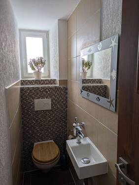 EG-WC - 