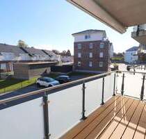 Moderne 2,5-Zimmer-Wohnung in energieeffizientem Haus mit Süd-Ost Balkon, Abstellraum und Stellplatz - Grömitz