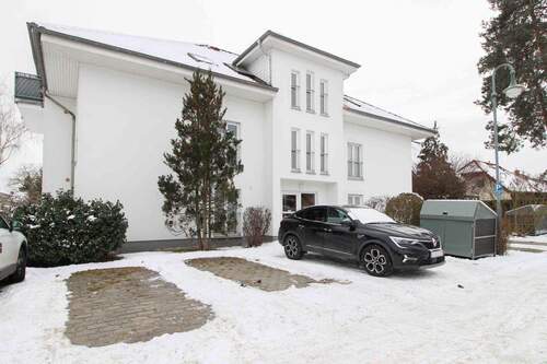 Außenansicht - Charmantes Wohnen im Grünen - barrierefreie Erdgeschosswohnung mit eigener Terrasse in Grünheide
