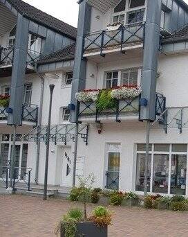 Hausansicht.jpg - 2 Zimmer Etagenwohnung zur Miete in Wiehl