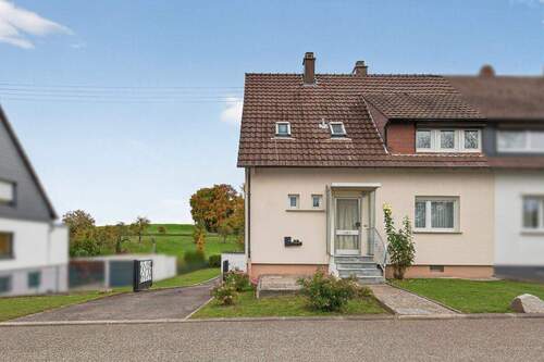 Straßenansicht - Ihr Rückzugsort mit Zukunft - zwischen Stadt und Stille!