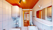 DG - Bad mit Warmwasserboiler - 