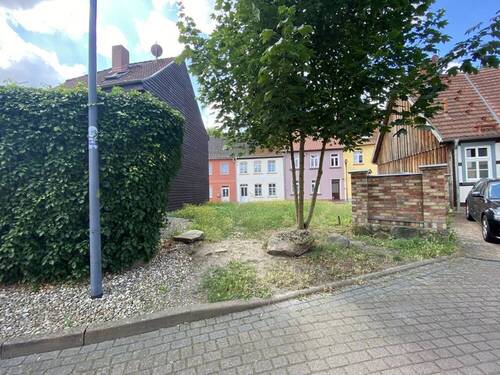 Ansicht rückseitige Anliegerstraße - 