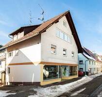 Wohn- und Geschäftshaus mit 3 Einheiten mit Optimierungspotenzial mitten in Neustadt zu verkaufen - Titisee-Neustadt