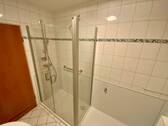 und Dusche - 