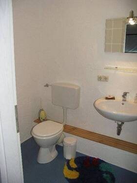 28 - DG Bad 2 mit Dusche - 