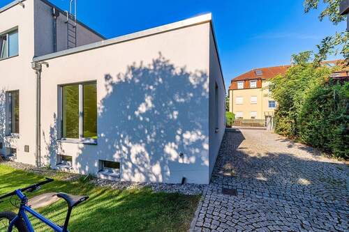 Rückansicht - 4 Zimmer Büro in Dresden