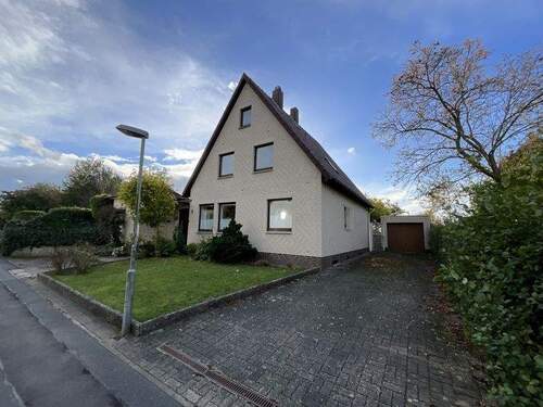 Ansicht Ost - 4 Zimmer Einfamilienhaus zum Kaufen in Wolfenbüttel