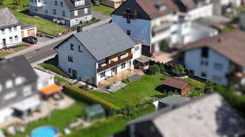 Haus mit Garten - Mehrfamilienhaus, Wohnhaus mit 153,00 m&sup2; in Bad Marienberg zum Kaufen