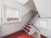 Treppenhaus - 8 Zimmer Mehrfamilienhaus, Wohnhaus zum Kaufen in Dortmund