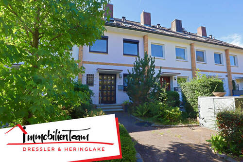 Frontansicht - Familienfreundliches Mittelreihenhaus in ruhiger Lage von Halstenbek-Krupunder