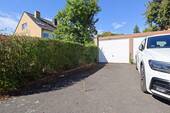 Garage mit Stellplatz - 