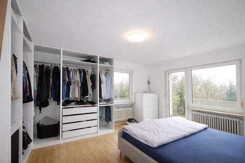 Schlafzimmer mit Balkon - 