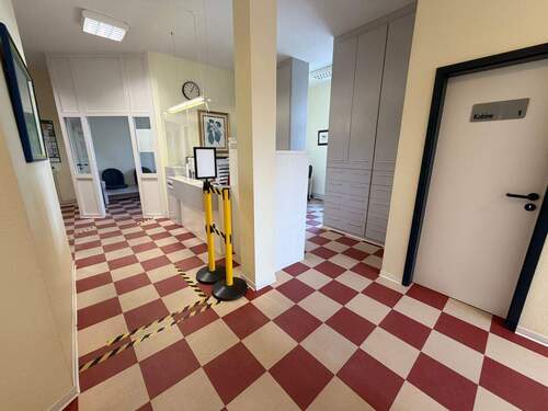 Anmeldung/Flur - Büro mit 209,00 m&sup2; in Husum zur Miete