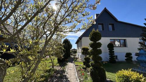 Straßenansicht - 5 Zimmer Einfamilienhaus zum Kaufen in Bützow