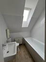Bad mit Fenster + Wanne - 