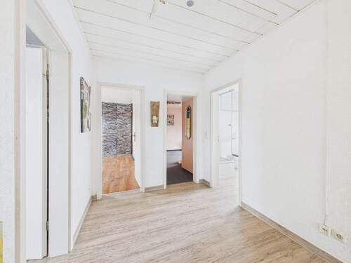 Flur - Etagenwohnung mit 107,80 m² in Nettetal zum Kaufen