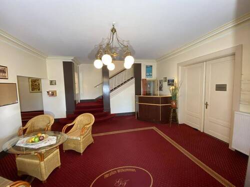 Foyer - 