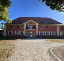 Herrschaftliches Gutshaus Federow - 3*-Hotel direkt am Hofsee inmitten des Müritz Nationalpark´s - Kargow / Federow