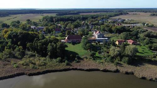 Luftbild seeseitig - 1 Zimmer Hotel, Pension, Gasthof zum Kaufen in Kargow / Federow