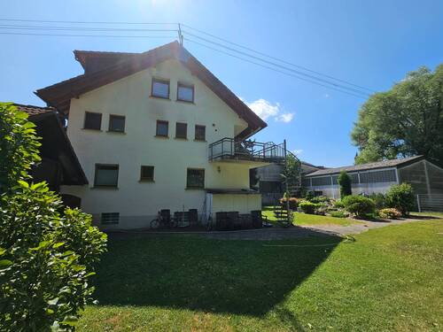 Nordwestseite - 9 Zimmer Mehrfamilienhaus, Wohnhaus in Geislingen an der Steige