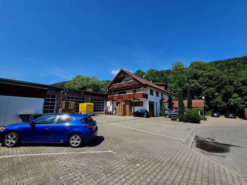 Südansicht von der Straße - 