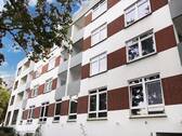 Aussenansicht - Helle 3-Zimmer-Wohnung mit 2 Balkonen, Einbauküche und großzügigem Essbereich in Schwachhausen