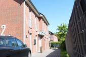 Bild - Topmoderne , neuwertige 2 Zi.- Eigentumswohnung mit Pkw-Stellplatz in zentrumsnaher Stadtlage