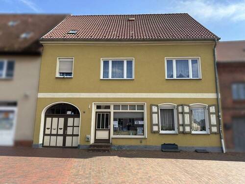 Wohn- und Geschäftshaus - 1 Zimmer Mehrfamilienhaus, Wohnhaus in Röbel/Müritz