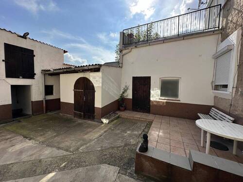 Innenhof - Mehrfamilienhaus, Wohnhaus mit 252,00 m&sup2; in Röbel/Müritz zum Kaufen