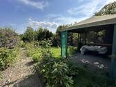 Garten mit Pavillon - 