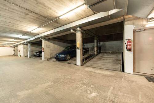 Tiefgaragenstellplatz - 