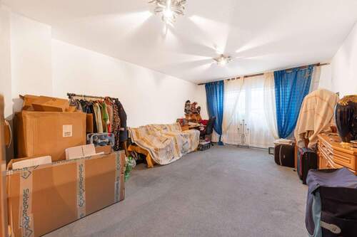 Wohnzimmer - Etagenwohnung mit 72,00 m&sup2; in Nürnberg zum Kaufen