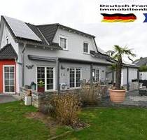 Einfamilienhaus mit Pool und Überdachter Terrasse in Diefflen - Dillingen / Diefflen