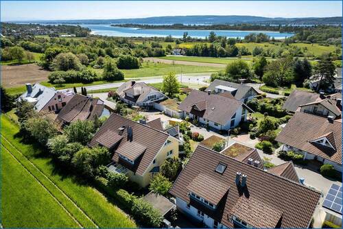 Luftbild - Radolfzell-Weinburg Attraktive, großzügige DHH mit Seesicht und ELW, in ruhiger, bevorzugter Lage!