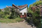 Ansicht mit Carport - 