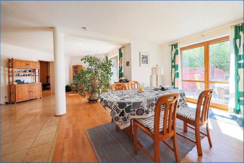 Wohnzimmer / Esszimmer - 