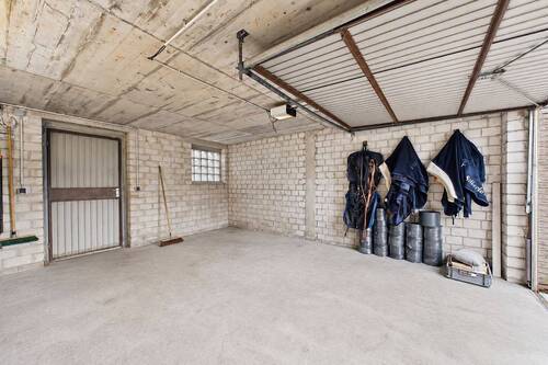 Garage - 