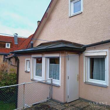 Rückseite - Stadthaus mitten in der Outlet-City