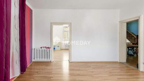 1. OG Schlafzimmer 2 - 