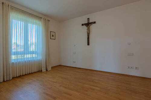 Schlafzimmer (1) - Einfamilienhaus mit 260,00 m&sup2; in Bad Füssing / Würding zum Kaufen