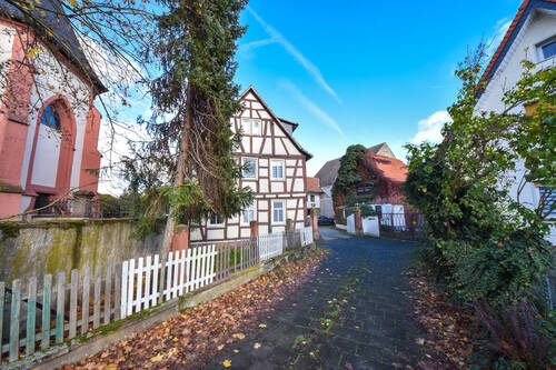 Einfahrt in den Hofbereich - 