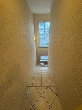 52 Kellertreppe zur ELW - 