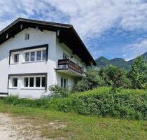 Großzügiges Wohnhaus mit viel Potenzial und in bester Lage - Marquartstein