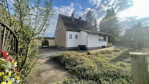 Hof - Einfamilienhaus mit 160,00 m&sup2; in Merzdorf zum Kaufen